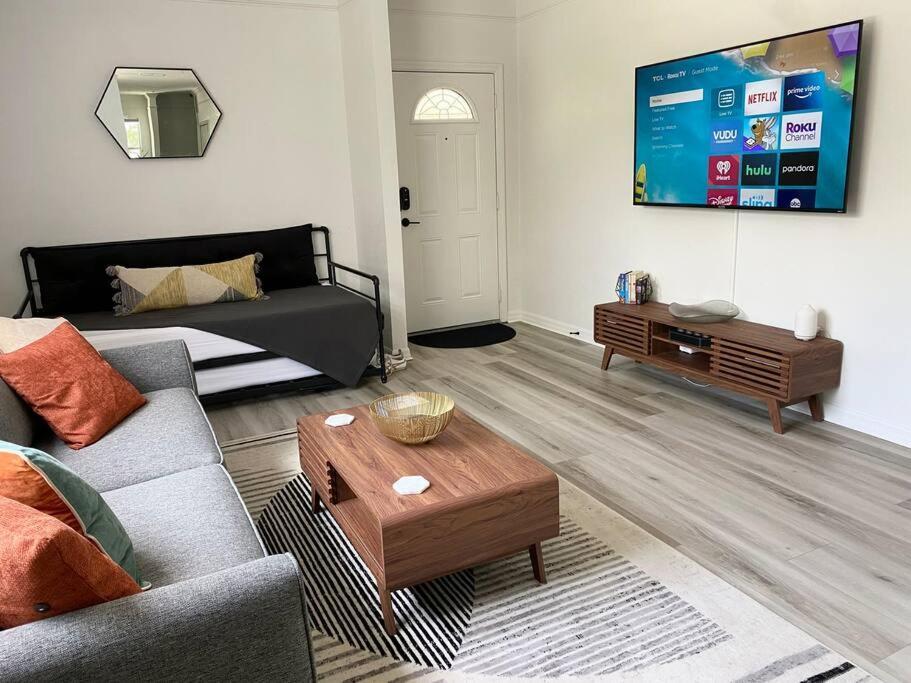 Sanctuary Gainesville Bright 2 Bedroom King Condo Esterno foto