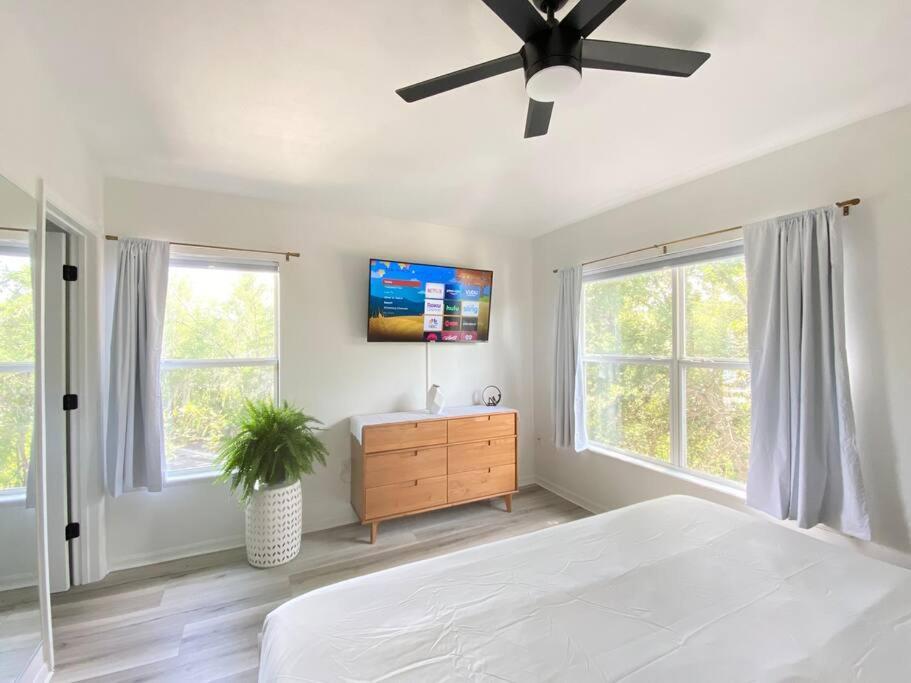 Sanctuary Gainesville Bright 2 Bedroom King Condo Esterno foto
