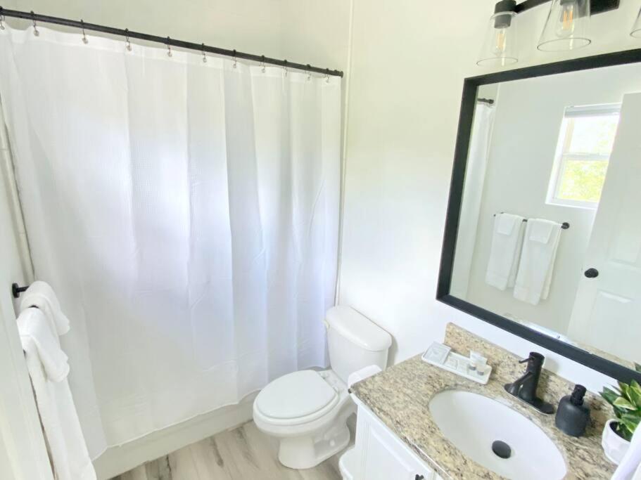 Sanctuary Gainesville Bright 2 Bedroom King Condo Esterno foto