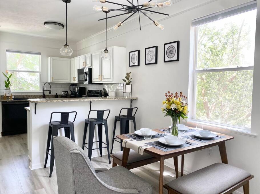 Sanctuary Gainesville Bright 2 Bedroom King Condo Esterno foto